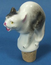 Bec verseur de bouteille chat