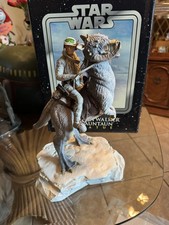 Gentle Giant Star Wars Luke Skywalker on Tauntaun Statue Figure  1420/4000.