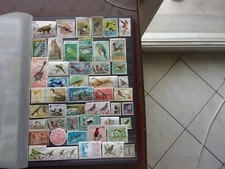 MONDE - lot de timbres