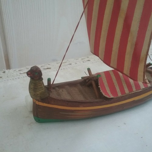 Maquette bois drakar-