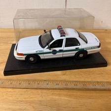 Motormax 1:18 Ford Crown Victoria P71 Police Interceptor Old Border Patrol USCBP