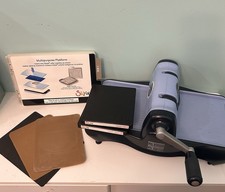 Sizzix BIGkick Die-Cutting & Embossing Machine Model 02 w/ Platform accessories