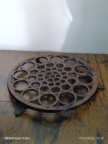 Dessous plat ancien métal - dessous,
