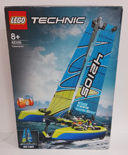 LEGO Technic 42105 Catamaran
