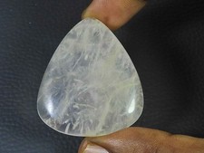 Pierre précieuse cabochon