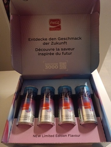 Coca cola collector - box, y3000