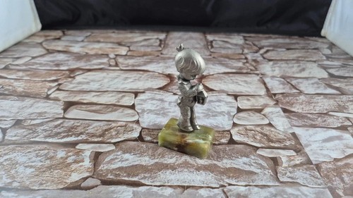 Petite figurine décorative - , en