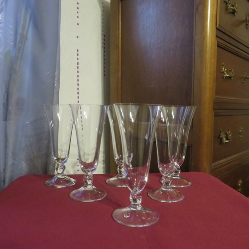 Flutes champagne en - a,