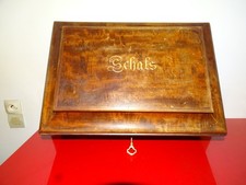 important heat box with its sewing case Charles X from the 19th century