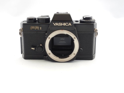 Yashica - i,