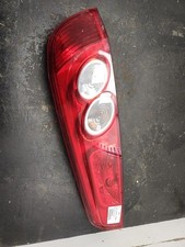 Feu arriere principal droit