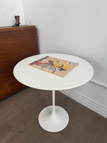 Eero saarinen tulip side - eero,