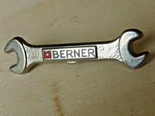 pin's pins car badge.  tractor.  BERNER KEY TOOLING same Facom