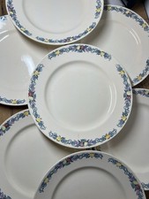 Lot 9 Assiettes Longchamp
