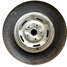 Pneu sur jante 16 pouces 215