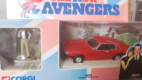 Avengers new - new, corgi