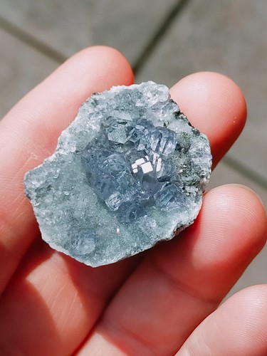 Très jolie tanzanite fluorine - tanzanite,