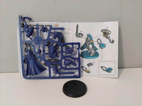 Capitaine space marines - space,