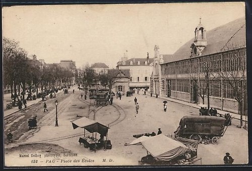 Cpa pau place des - place, Écoles