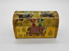 TRES BELLE BOITE A BIJOUX /