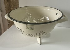 Ancienne passoire de cuisine