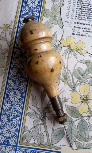 Alène ancienne art - ancienne,