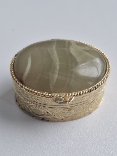 Petite boîte pilulier - petite, vintage