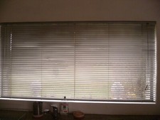 Grand store vénitien lamelles