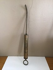 Ancienne pompe à graisse en