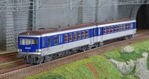 Models 11032 autorail ead - autorail,