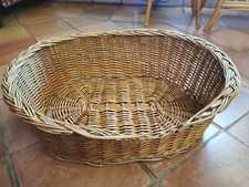 Panier en osier beige pour