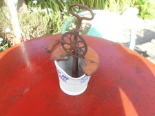 Rare Appareil  a Main    NOVELTY  pour  Faire de la Mayonnaise