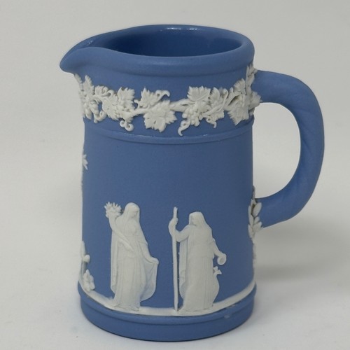 Vintage 1955 wedgwood blue - 1955,