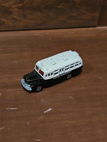 Vintage 1976 tomica isuzu 6 - tomica,