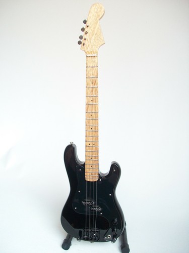 Guitare miniature basse - , roger
