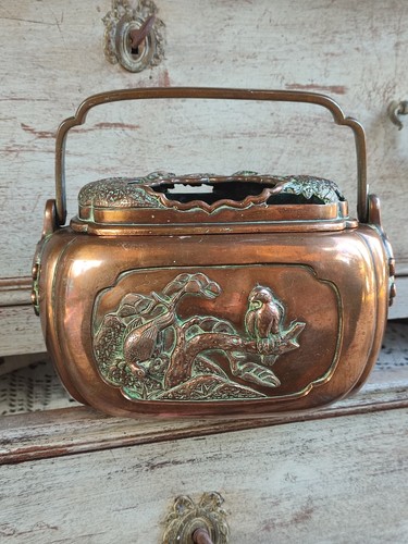 Ancien chauffe main brasero - main, en