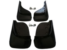 Neuf Bavettes pour Daihatsu