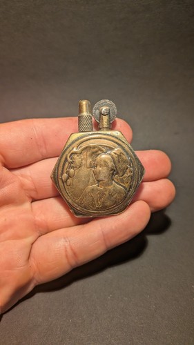 Briquet poilu art de - briquet,
