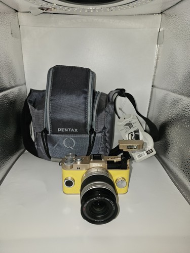 Pentax gold yellow - &, –