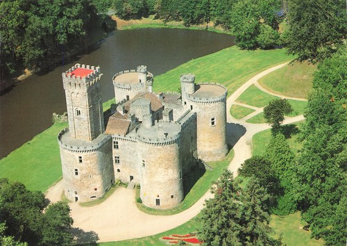 Montbrun château fort - montbrun,