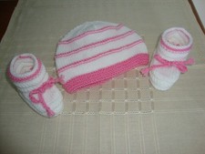 Bonnet et chaussons NEUFS