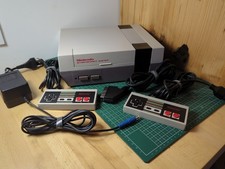 Nintendo NES ,1985 Console -