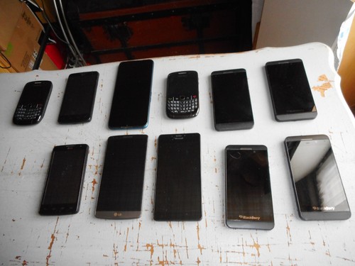 Lot téléphones - de, 11
