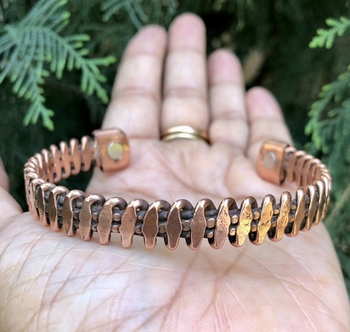 Bracelet manchette magnétique