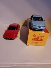 2 voitures miniatures 1/43