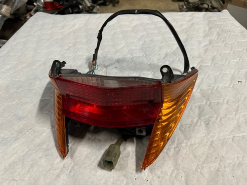 Feu arriere honda scv 100 - feu,