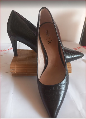 Escarpins noirs effet - , croco