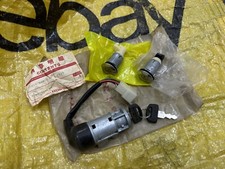 Jeu de serrures à clé