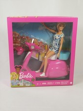 poupée BARBIE et son scooter