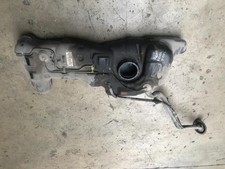 Reservoir NISSAN PULSAR